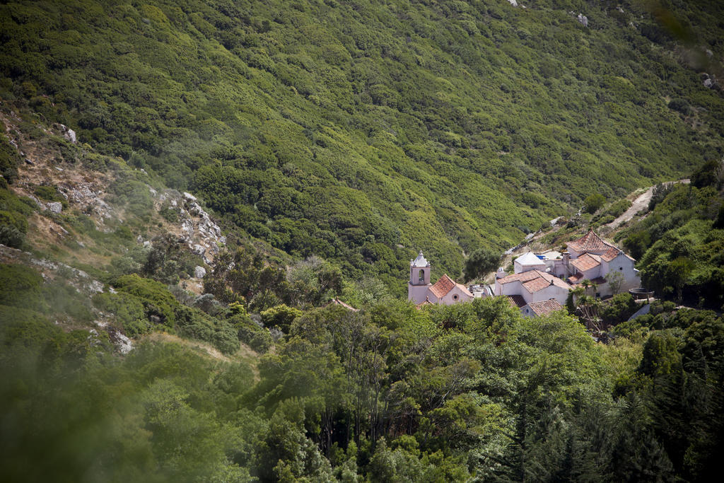 Отель Convento Sao Saturnino Коларес Экстерьер фото
